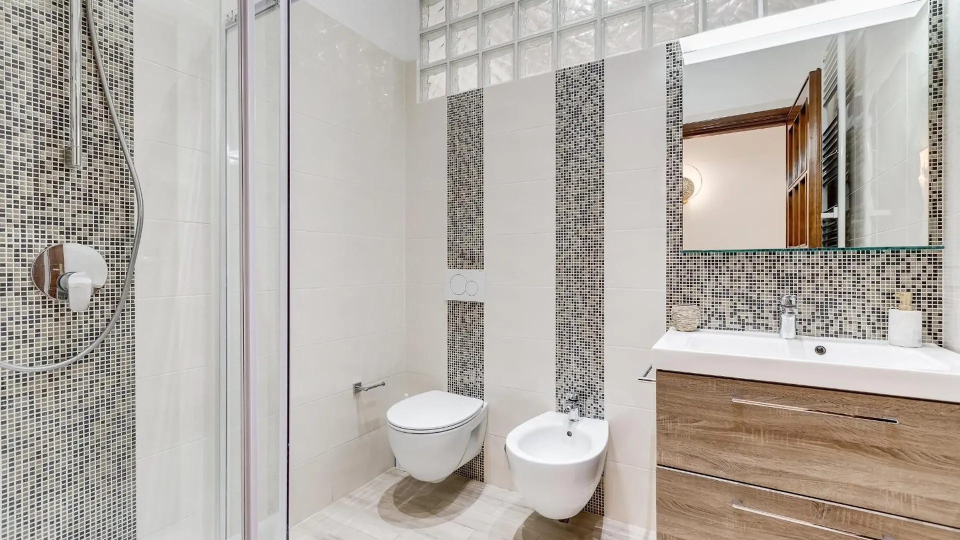 New Vatican 10 Pax Big Apartment - Romedreamhome